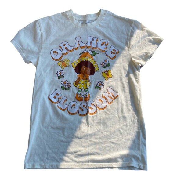 Orange Blossom Graphic Tee Size Small Strawberry Shortcake Casual Crewneck - Picture 1 of 5